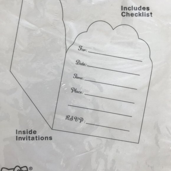 4 Hello Kitty Invitations & Envelopes - Picture 3 of 3